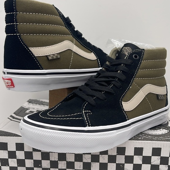Vans Men’s Skate Sk8-Hi Black/Olive
VN0A5FCCBKO Sneakers - Picture 2 of 16